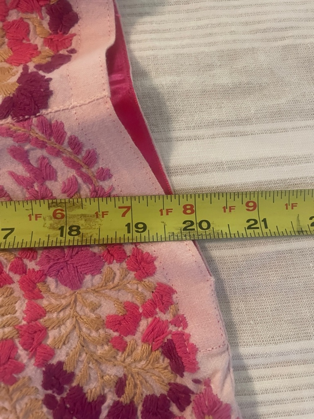 Mi Golondrina Pink Floral Embroidered Top - Picture 7 of 7
